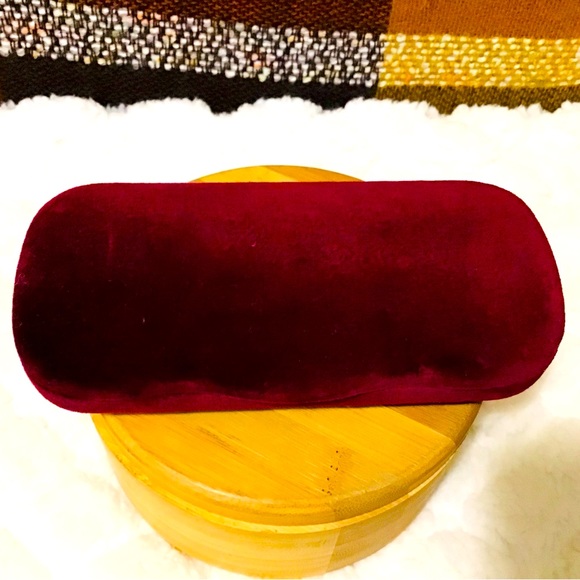 Gucci Unisex Velvet MAROON Clamshell Eyeglass Case #2 - Picture 1 of 2